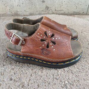 DR. MARTENS Air Waves Women's Brown Leather Sandals Buckle Strap Size US 5.5
